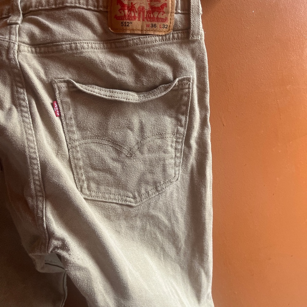 Levis